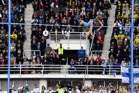 Elina Lampela fick publiken på Olympiastadion att jubla då hon vann stavtävlingen.