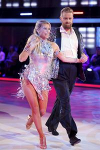 Joel Harkimo med sin danspartner Tiia Elg blev på söndag utslagna i årets Tanssii tähtien kanssa.