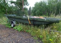 En av tre amfibiska landstigningsbåtar som auktioneras ut av Försvarsmakten i Åbo på torsdagen.