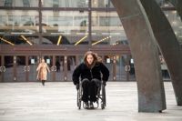 Maria Austgulen spelar en ung kvinna som hamnar i rullstol efter en trafikolycka.