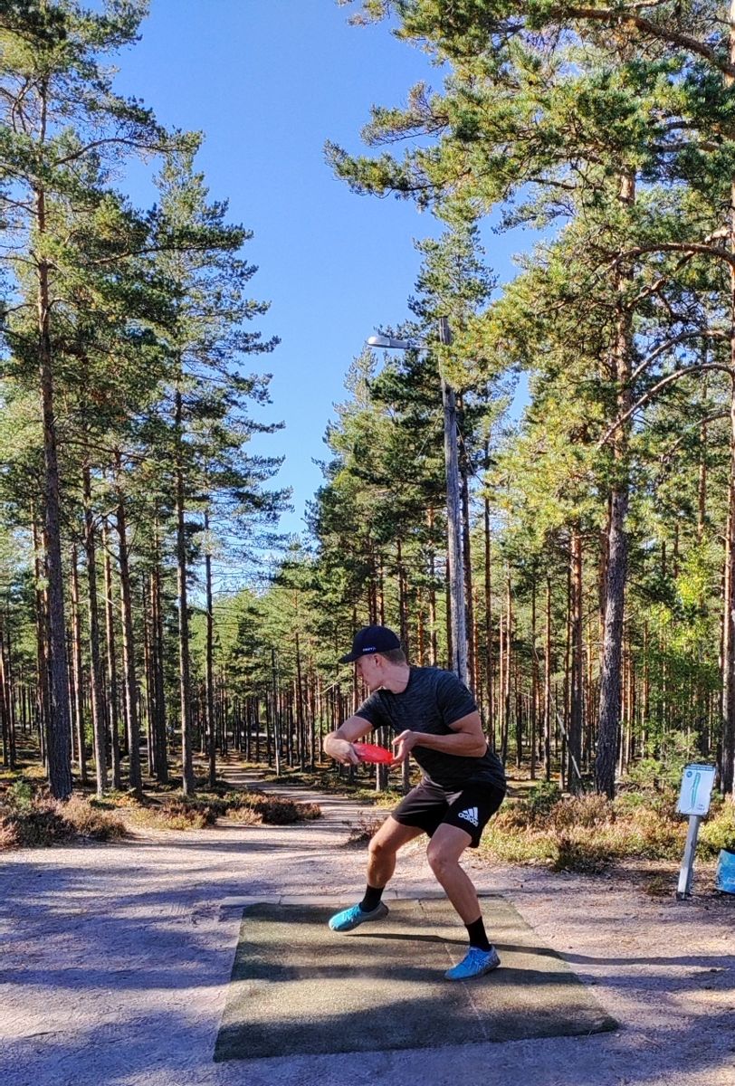 Oliver Helander vann jubileumstävlingen i Skogby.
