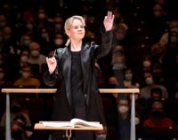 Susanna Mälkki, här under en konsert i Carnegie Hall, tar farväl med Mahler.