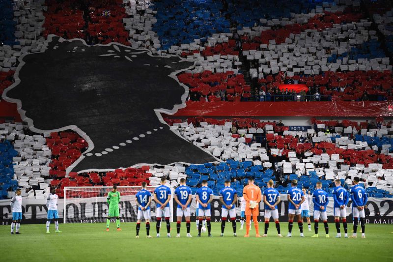 Rangersfansen hedrade den framlidne monarken med ett vackert tifo.
