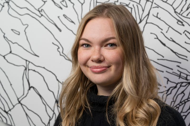 Vera Strandberg tycker det är viktigt att småprata om barnens dag med föräldrarna och berätta vad barnen lärt sig genom de uppgifter som de gjort.