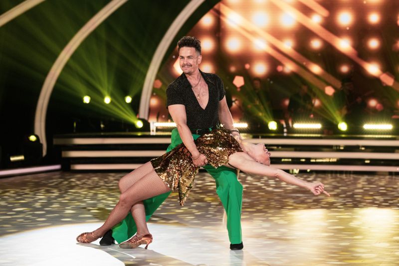 På söndag ska Sonja Kailassaari och danspartnern Matti Puro dansa pasodoble.