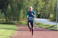 Tuomas Puputti kom först i mål av alla deltagare i Gennarbyviken runt.