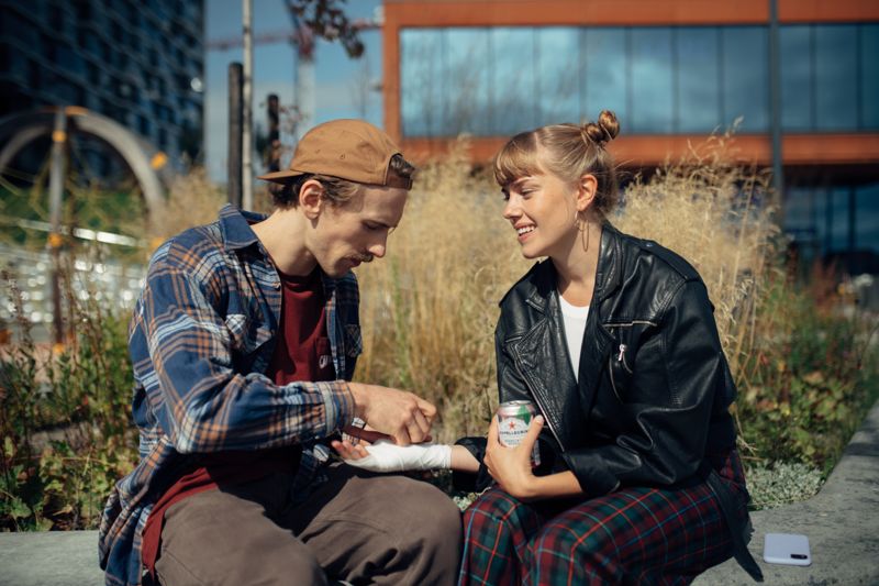 Pesso (Miro Lopperi) och Oona (Anna Airola) i seriens tredje och sista säsong.