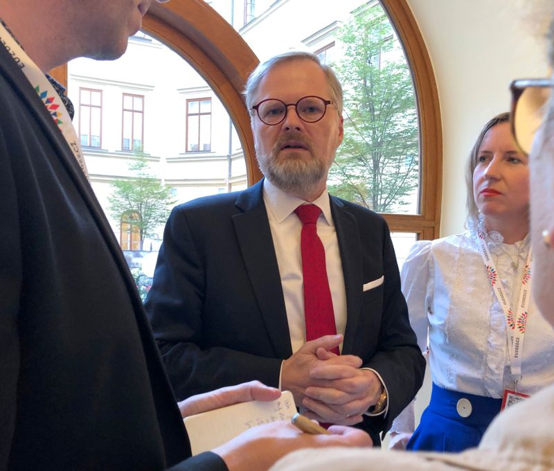 Premiärminister Petr Fiala talar om Tjeckiens ordförandeskap i EU inför inresta EU-korrespondenter från Bryssel. Arkivfoto.