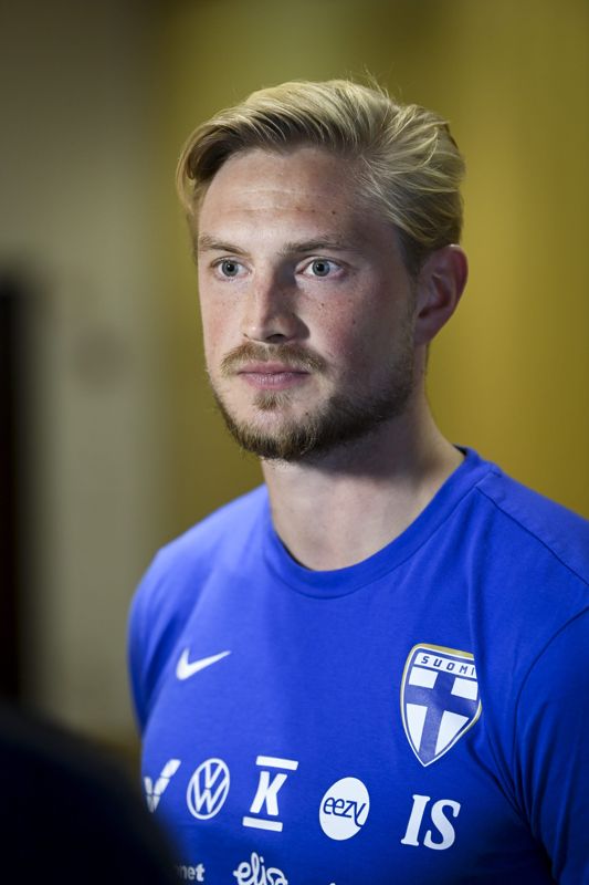 Richard Jensen har lagt beslag på en av de tre mittbackspositionerna i den finländska startelvan, och det finns ingenting som tyder på att han kommer släppa den.