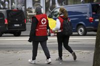 Konkret hjälparbete, som att gå med bössan och samla in pengar till nödställda eller mindre bemedlade, lockar fortfarande frivilliga. Men allt färre finländare vill sitta i en föreningsstyrelse och ägna sin fritid åt att förvalta och skriva protokoll.