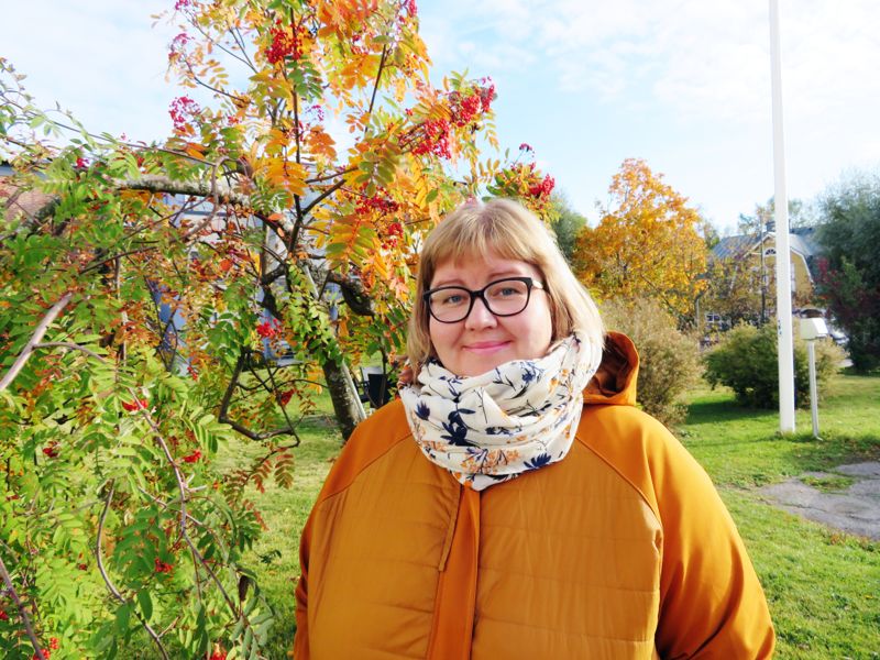 Terese Pousar ställer upp i församlingsvalet i Sibbo. Hon hoppas kunna förnya församlingen genom samarbete och ett mångsidigt programutbud.