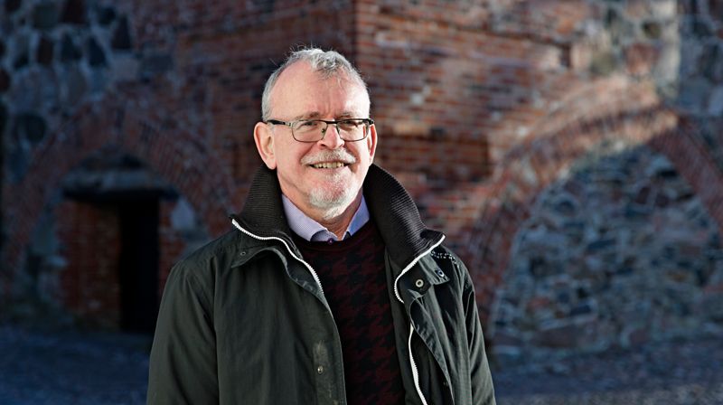 Mikael Helenelund är valombud och har jobbat med att värva kandidater. Å ena sidan har många har tackat nej men å andra sidan har flera också självmant ställt upp.