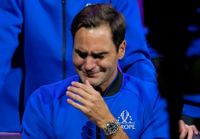 Roger Federer var känslosam efter att ha avslutat tenniskarriären.
