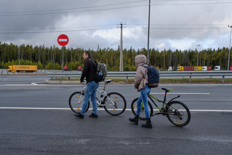 Stepan och hans vän ser inte möjlighet att protestera mot kriget. Hur länge de kommer vistas i Finland vet de inte ännu.