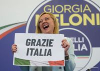 Tack Italien! säger Giorgia Meloni sedan hennes ytterhögerparti Italiens bröder blivit klart störst i parlamentsvalet i söndags.