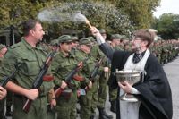 Kreml vill inkalla hundratusentals reservister, men hundratusentals män har redan flytt landet för att undgå militär tjänstgöring.