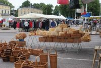 På tisdagen kan man handla marknadskringlor, korgar eller något gott att äta på torget i Lovisa, när det är dags för höstmarknad. 