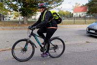 Ann-Sofi Sandbäck cyklar till och från jobbet