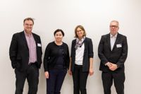 Henrik Grönroos (fr.v), Helena Ahonen, Tytti Pantsar och Juhani Jäntti deltog i folkhögskoledagarna i Karis.