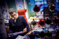Verksamhetschefen vid HUS Akut Maaret Castrén säger att sjukhusen inom HUS måste börja koncentrera sig på att sköta patienter som verkligen behöver sjukhusvård inom 24 timmar.