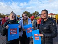 För Emilie och Fanny Östergård och Daniela Lindeblad var det självklart att visa sitt stöd för Borgå sjukhus.