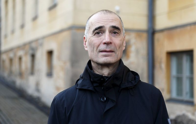 Markku Kangaspuro är professor och chef för Alexanderinstitutet. Han forskar i Rysslands inrikes- och utrikespolitik och identitetspolitik.