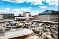Salutorget i Åbo har varit en byggarbetsplats i många år, men nu börjar arbetet vara klart. Bild från 9 september 2022.