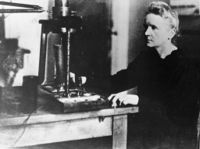 Marie Curie, cirka 1920. Hon tilldelades Nobelpriset vid två tillfällen.