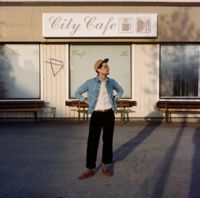 Månskensbonden är ute med ett nytt album.