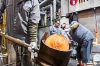 När Fiskars om några år genomfört sin investering vid glasbruket i Iittala värms glasmassan upp med hjälp av el.