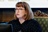 Östra Nylands välfärdsområdes styrelseordförande Mikaela Nylander (SFP) säger att det nästa vecka torde bli klart hur välfärdsområdena i Nyland och Helsingfors stad kan bidra för att balansera HUS-sammanslutningens ekonomi.