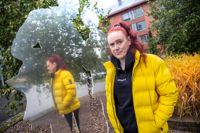 Bitte Hänninen har Tourettes syndrom och har använt samma medicin mycket länge. Nu finns den inte längre till salu på apoteken. – Medicinen är starkt beroendeframkallande, jag har svårt att fungera utan den, säger Bitte Hänninen.