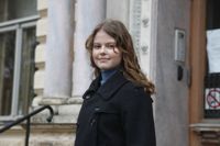 Ungdomsfullmäktiges ordförande Ronja Flykt får dra på sig balklänningen och fira självständigheten tillsammans med president Sauli Niinistö på Slottet.