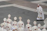 Påve Franciskus kritiserar europeisk migrationspolitik.