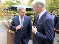 President Sauli Niinistö är på besök i Oslo på måndagen och träffade statsminister Jonas Gahr Støre. Niinistö höll en föreläsning på utrikespolitiska institutet i Norge.