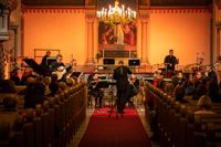 Söndagens avslutningskonsert i Sibbo kyrka med Avanti! och Petri Kumela.