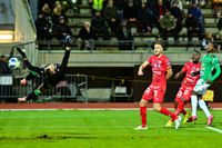 Johan Brunell gjorde 1-0 för FF Jaro i ligakvalet mot EIF med Sergey Lazarev i målet.