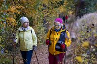 – Det bästa med pilgrimsvandringar är att få njuta av skapelsen tillsammans med andra, säger Gunnel Helander. Kyrkoherde Monica Cleve har varit en flitig vandrare ända sedan sin första pilgrimsfärd till Santiago de Compostela.