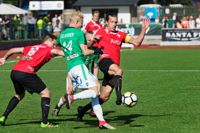 EIF och HIFK möts i Ekenäs på onsdag kväll. Senast lagen gjorde det var 2018. Då spelade bland annat Jukka Halme (med bollen) och Matias Hänninen för HIFK medan Riku Selander hörde till dem som representerade EIF.