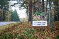 I Bromarv varnar en ny skylt för hjortar.