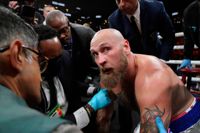 Robert Helenius åkte på en stjärnsmäll i matchen mot Deontay Wilder.