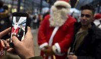 Språkkunnig, slagfärdig och gillar att uppträda – nu finns det lediga säsongsjobb som julskapare att söka. Störst är efterfrågan på julgubbar i turismföretagen i norra Finland, men även i söder anställs nu juljobbare inom många branscher.