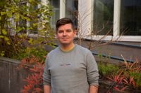 Frågorna som pojkarna vill prata om handlar oftast om pubertet, sexualitet och relationer, säger Anders Huldén som är servicechef på Pojkarnas telefon.
