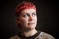 Efter studierna i Leeds var Sommer Ackerman svårt deprimerad och ville inte leva. Med flytten till Finland tog hens liv en ny vändning och nu kan hen försörja sig utan bidrag. Ändå blir hen utvisad på grund av "otillräckliga tillgångar". – Jag kan inte återvända till Storbritannien, jag har ingenting där, säger hen.
