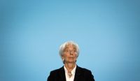 Europeiska centralbankens ordförande Christine Lagarde reagerar när hon håller en presskonferens om euroområdets penningpolitik efter ECB-rådets möte i Frankfurt am Main, västra Tyskland, den 27 oktober 2022.