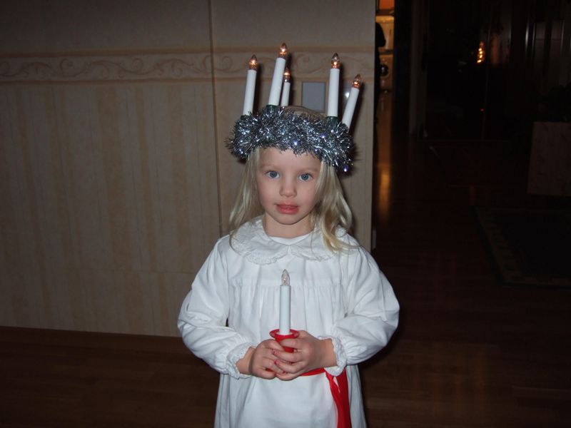 Tilde Öhman som liten lucia.
