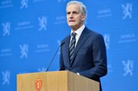 Norges statsminister Jonas Gahr Støre vid presskonferensen på måndagen.