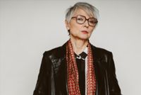 Anneli Jordahls kärlek till Finland går inte att ta miste på, men tyvärr har hon inte riktigt gjort sin hemläxa i Kivi-hommagen Björnjägarens döttrar – en roman om sju systrar.