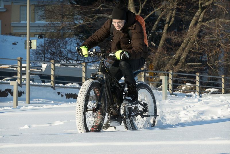 – Inne i innerstaden är det lättare att vända sig till cykel och att gå till fots än det är om du bor längre bort. Och det är hållbart resande som vi också stöder, säger Mari Flink.