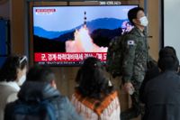 Ett sydkoreanskt nyhetsinslag efter robotavfyrningarna den 2 november.